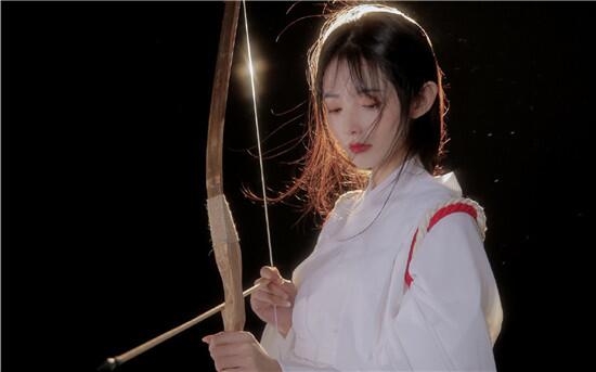 春雨直播免费视频直播：各式各样的直播表演等你来寻！